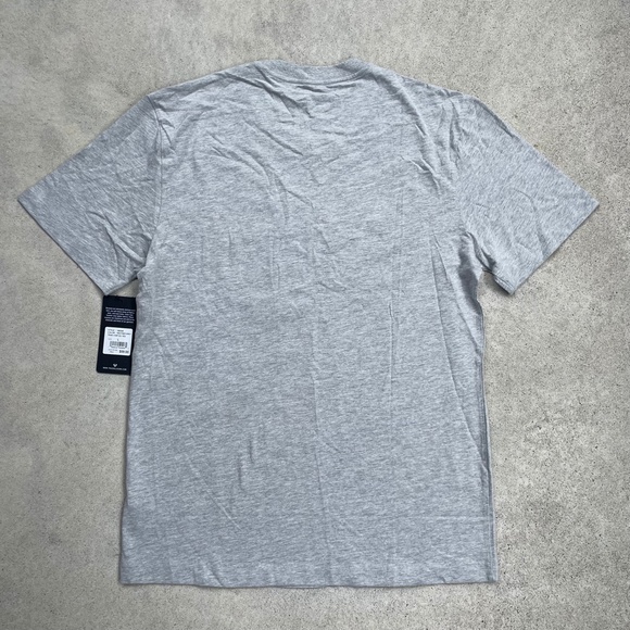NWT True Religion T-shirt - size L - Picture 6 of 7
